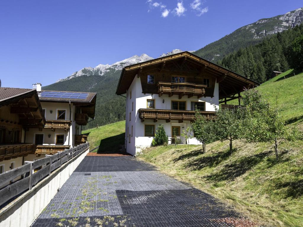Family Apartment in Neustift with Sauna and Garden - 4