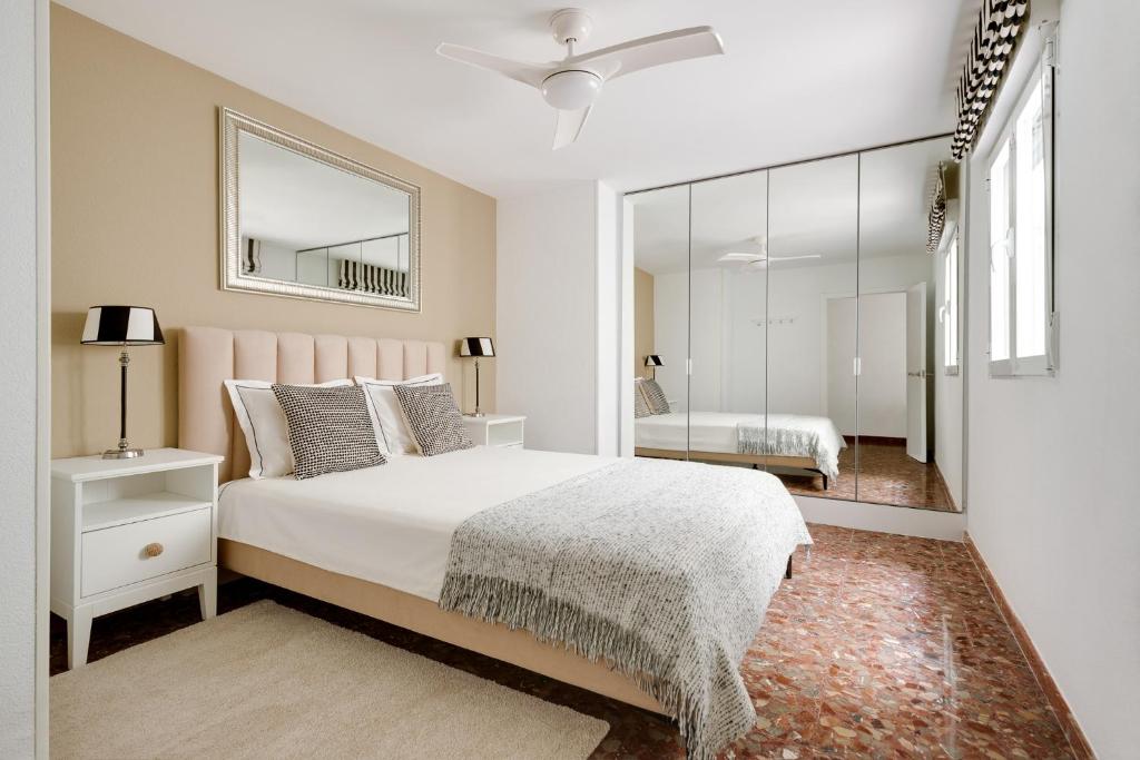 Alicante City Center Apartment - 1