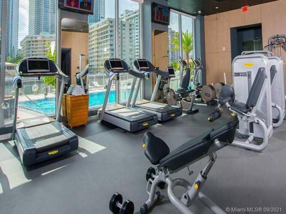 2BR 2Bth Hallandale Beach Miami Ft Lauderdale FL photo