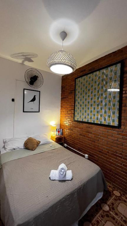 Single Room with Shared Bathroom