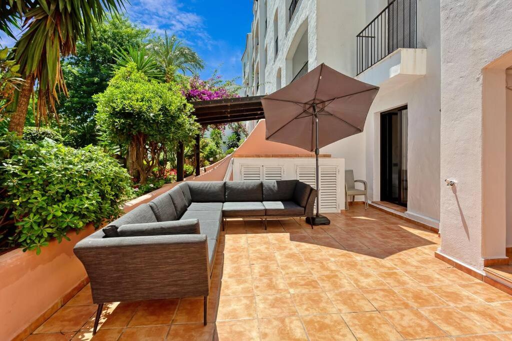 Modern 3 bed Apartment in Puerto Banus, Marbella - 2