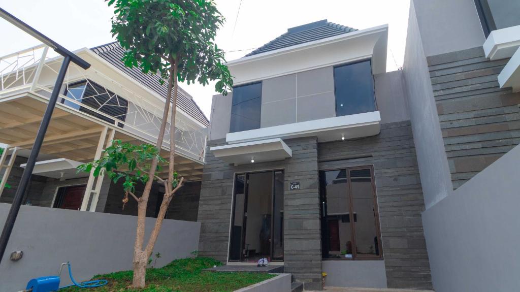 Villa Private Pool Syariah Musim Liburan photo