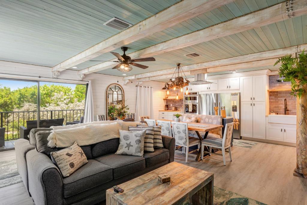 Paradise in the Keys, Marathon