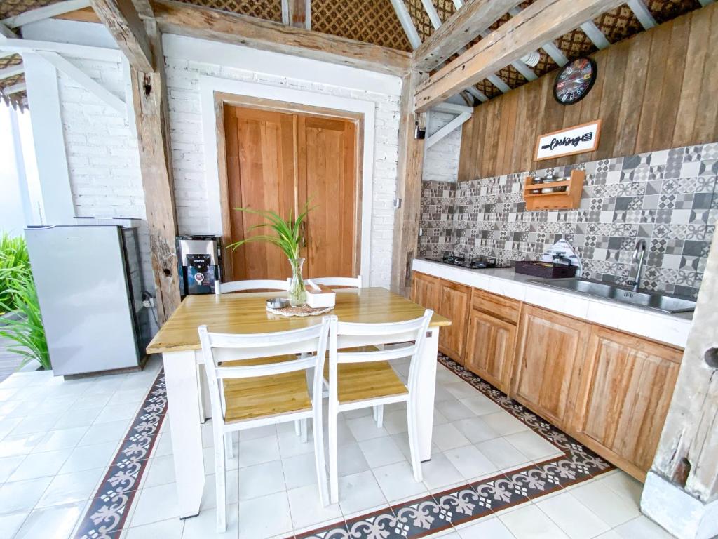 Ubu Villa Nayan photo