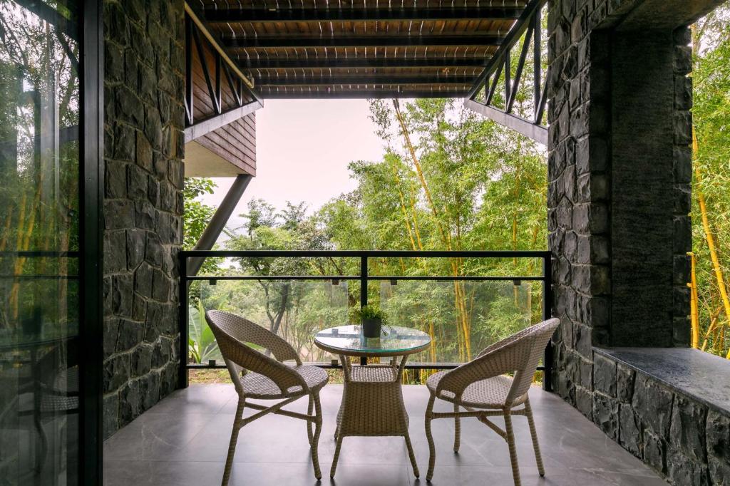 Facilities, Mawi Infinitty Villa by StayVista - A lake-view villa with an infinity pool for a luxurious stay in Lonavala