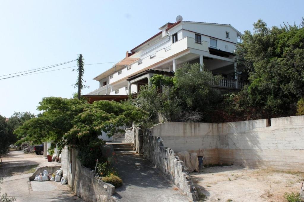 Rooms by the sea Luka, Dugi otok - 8132 — Hotel in Zman