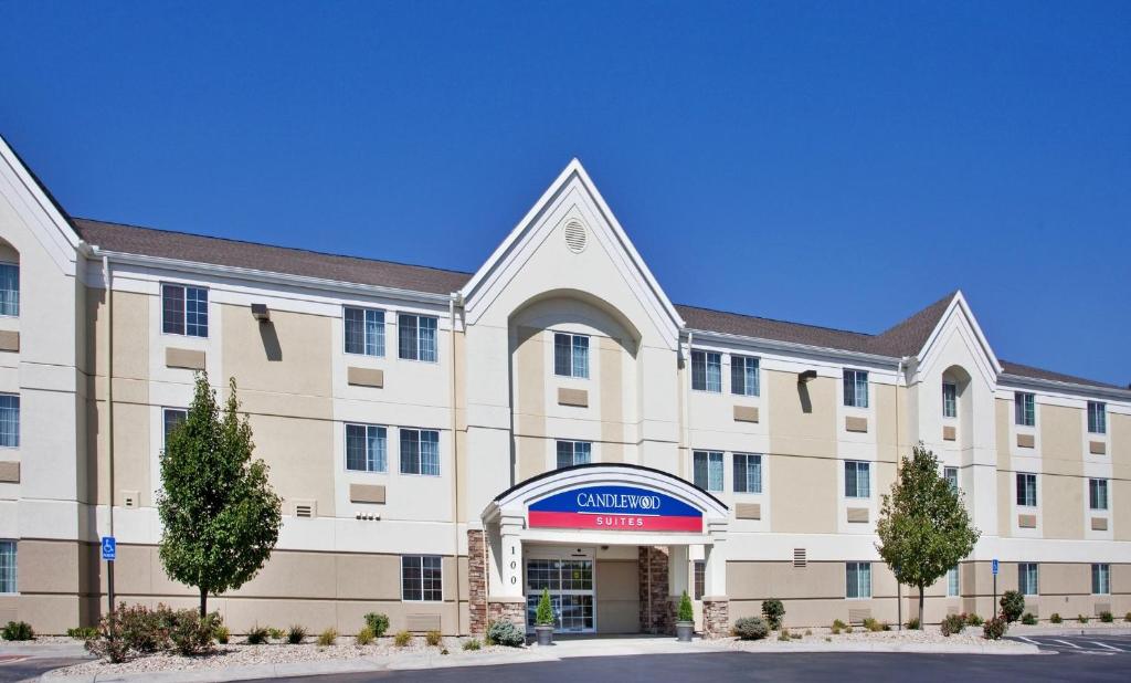 Candlewood Suites Junction City - Ft. Riley photo