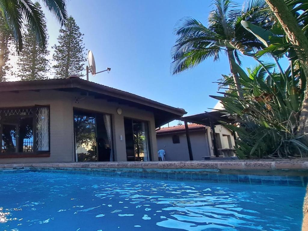 Oppi C & ByDi C, Ballito