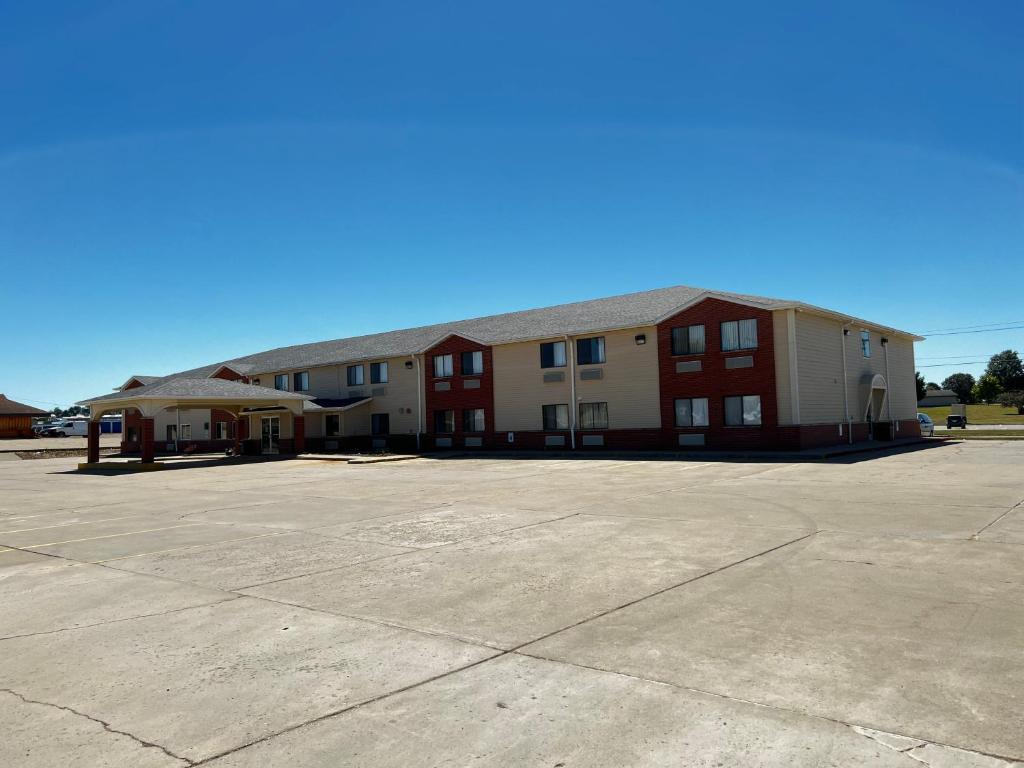 Designer Inn and Suites, Toledo