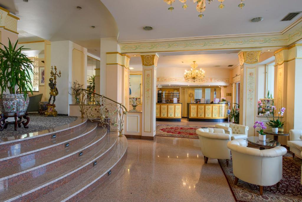 Hotel Astoria photo