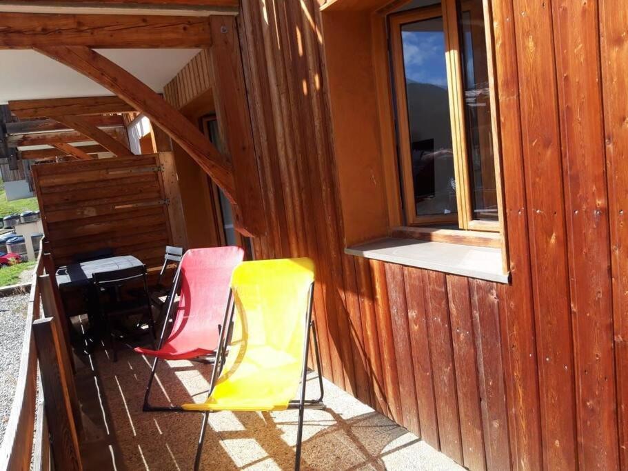 T2 Les orres 1800 pied des pistes avec piscine - 2