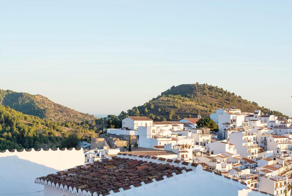 Casa Rosario, Frigiliana Large Historic Townhouse with Amazing Roof terrace HansOnHoliday Rentals - 3
