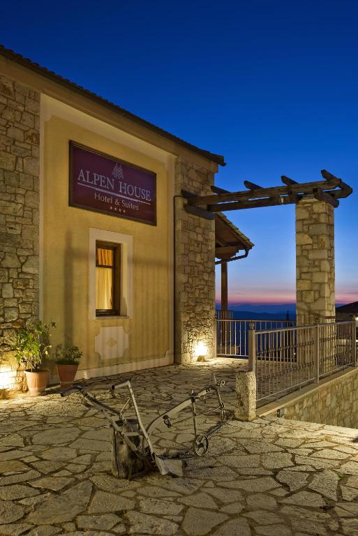 Alpen House Hotel & Suites