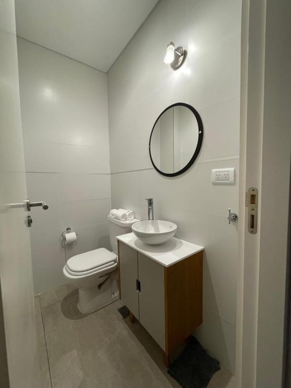 Departamento Moderno - Equipado y Con Cochera Privada - 5
