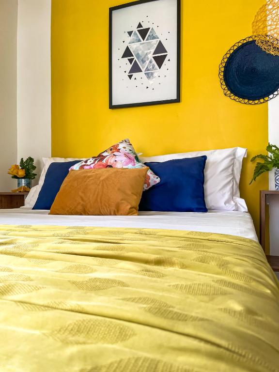 Suíte com Banheira, próximo à Praia Litorânea Limão Siciliano Limoneto House Eventos, Hostel e Pousada