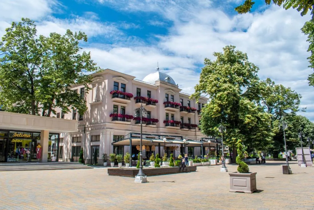 Zepter Hotel Vrnjacka Banja, member of Zepter Hotels，位于弗尔尼亚奇卡矿泉镇的酒店