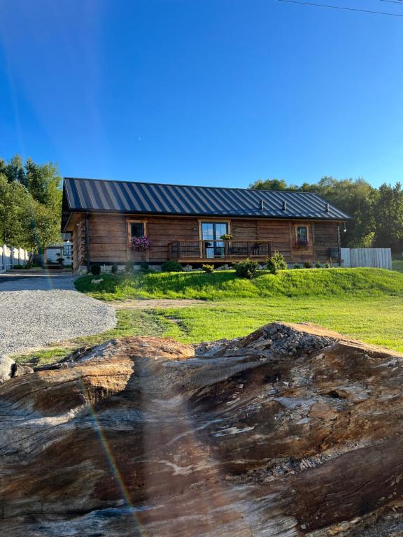 Chata Borówkowe Wzgórze, Adamów