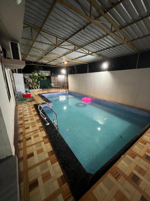 iIRA stays - Subhadra Holiday Home, Kihim, Alibaug — Hotel in Alibaug