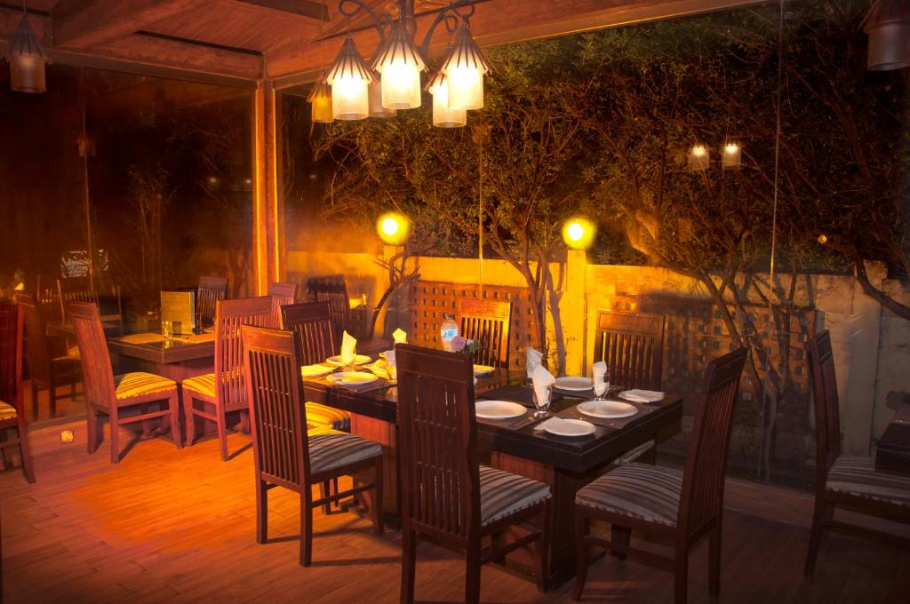 Royal Elegance Hotel photo