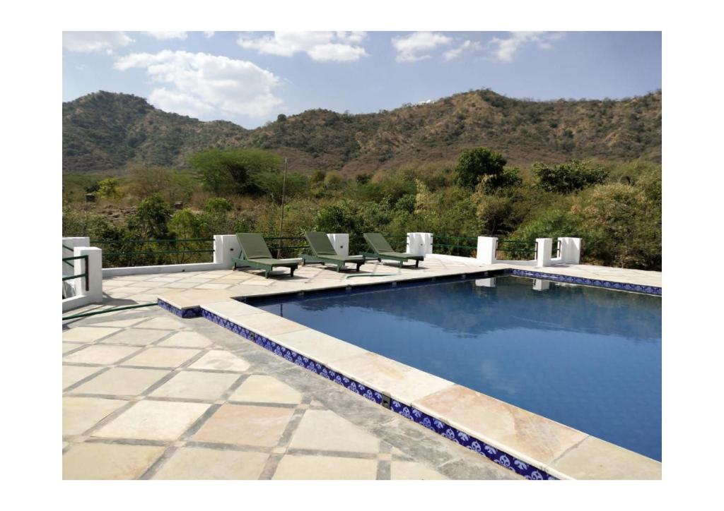 Devraj Villa 7BHK — Hotel in Udaipur