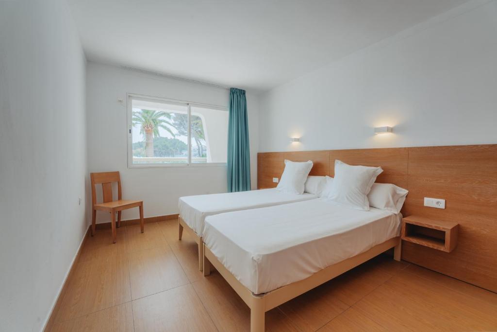 Aparthotel Ses Fotges — Pokoje in Playa de Muro, Baleary