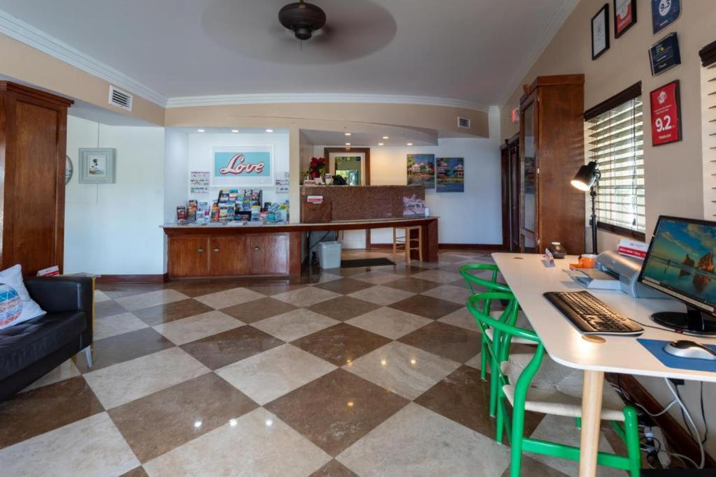 Victoria Park Hotel photo