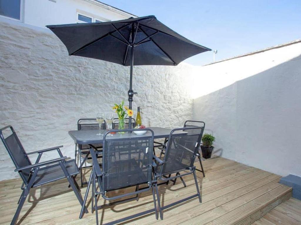 Vansittart Road House Torquay (Sleeps 6) - photo 4