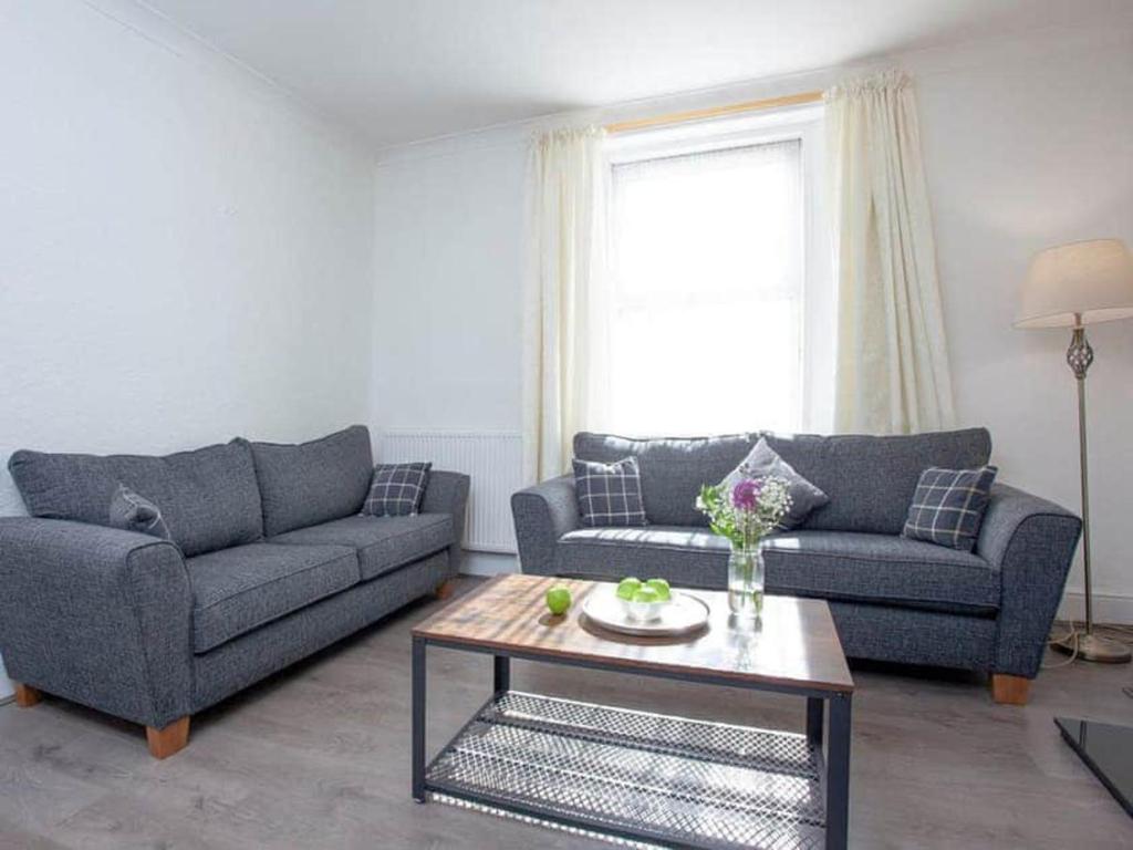 Vansittart Road House Torquay (Sleeps 6) - photo 2