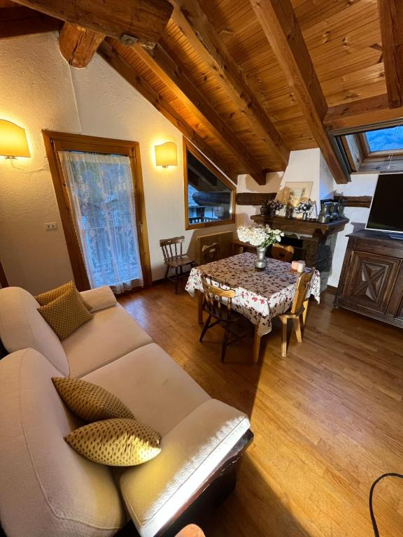 Chalet Blanc "La Mansarda" - 3