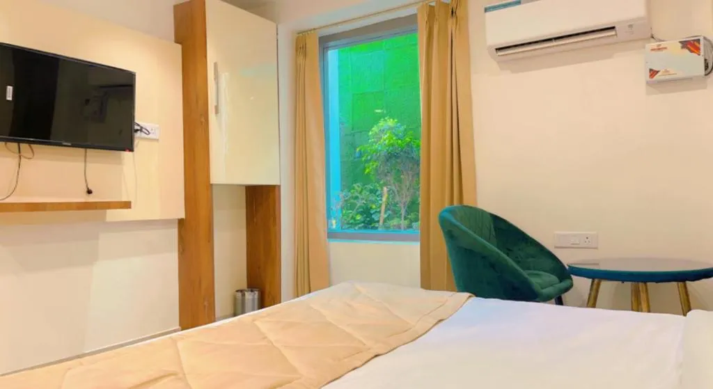 City View With Garden -5 Mins Walk From GOLDEN TEMPLE，位于阿姆利则的酒店