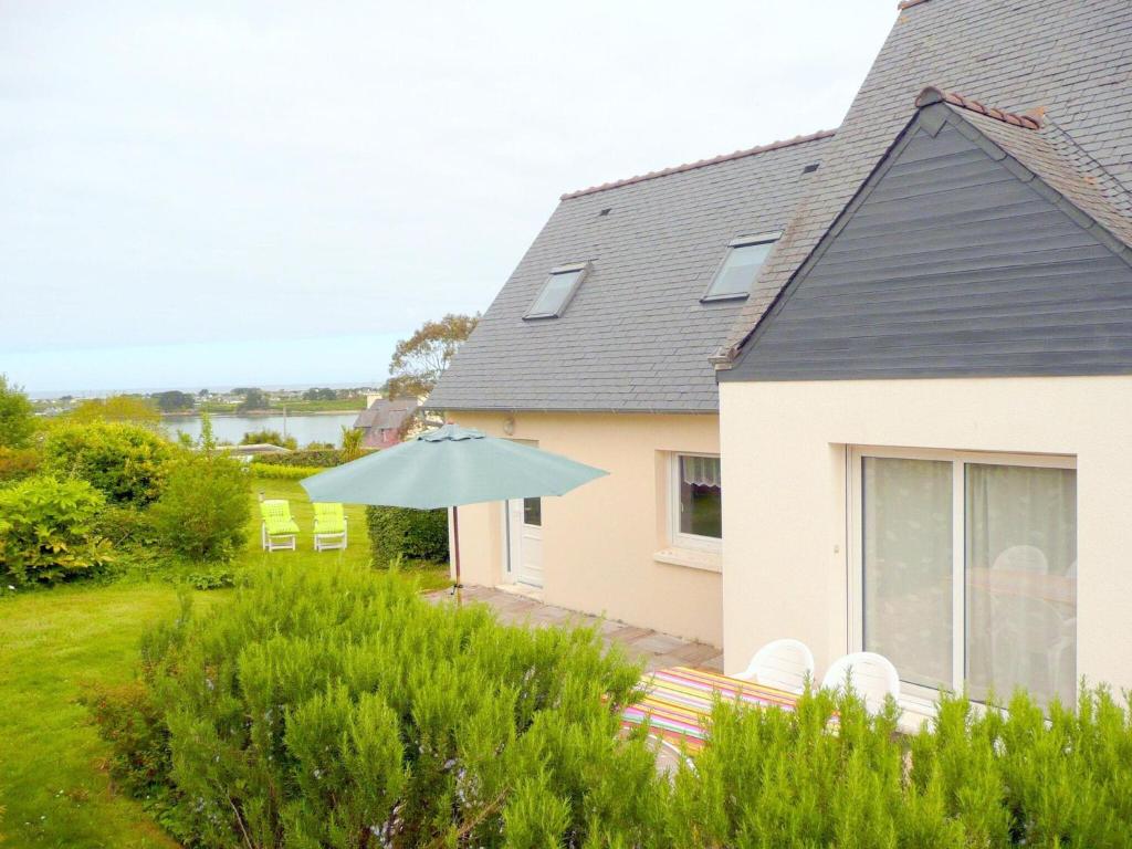 Chalet in Aber Wrach near Sandy Beaches, Landéda