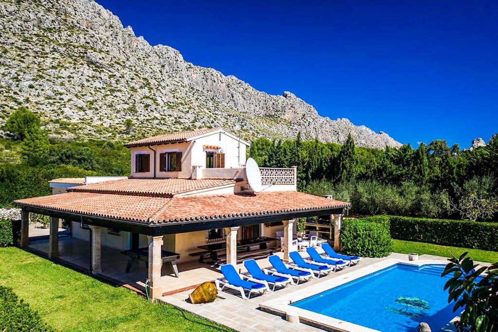 Peace and relax at 5 min driving to Puerto Pollensa by Renthousing - 2