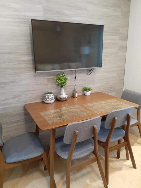 Sunvida Tower Condominium near SM City Cebu, Robinsons Galleria, & Ayala Mall