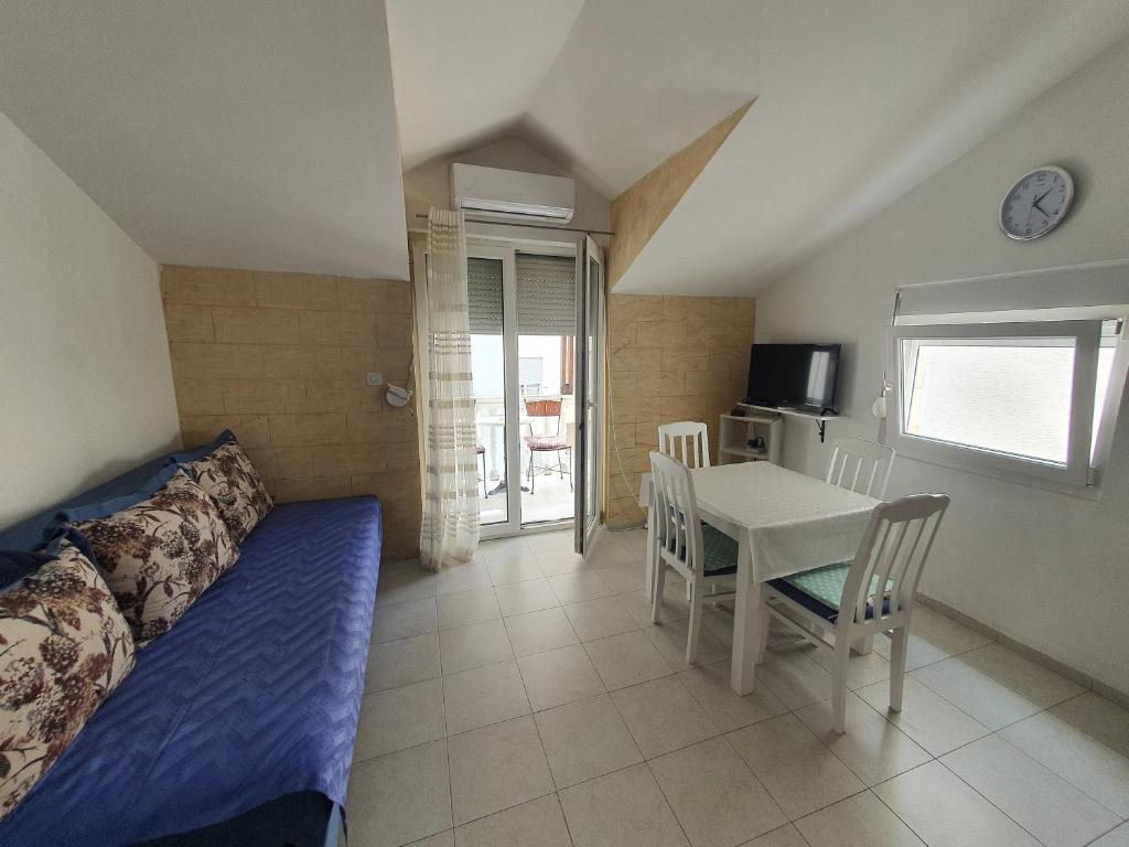 Lovely one bedroom apartment in heart of Budva - 1