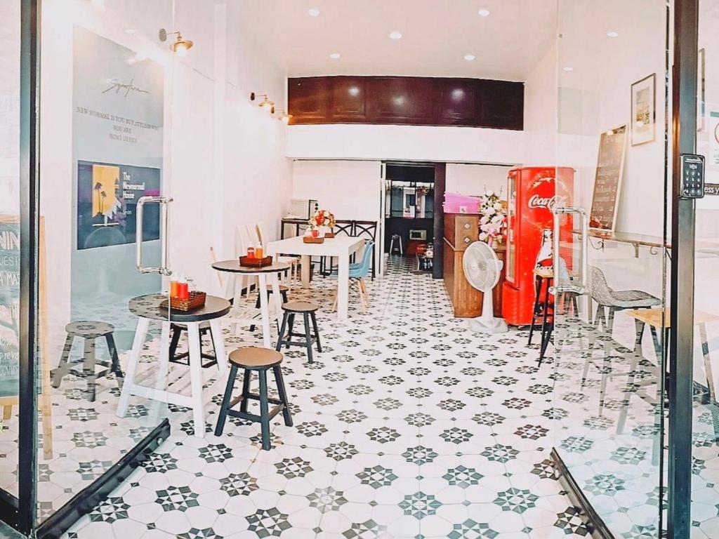 ニューノーマル ハウス (The Newnormal House) レストラン