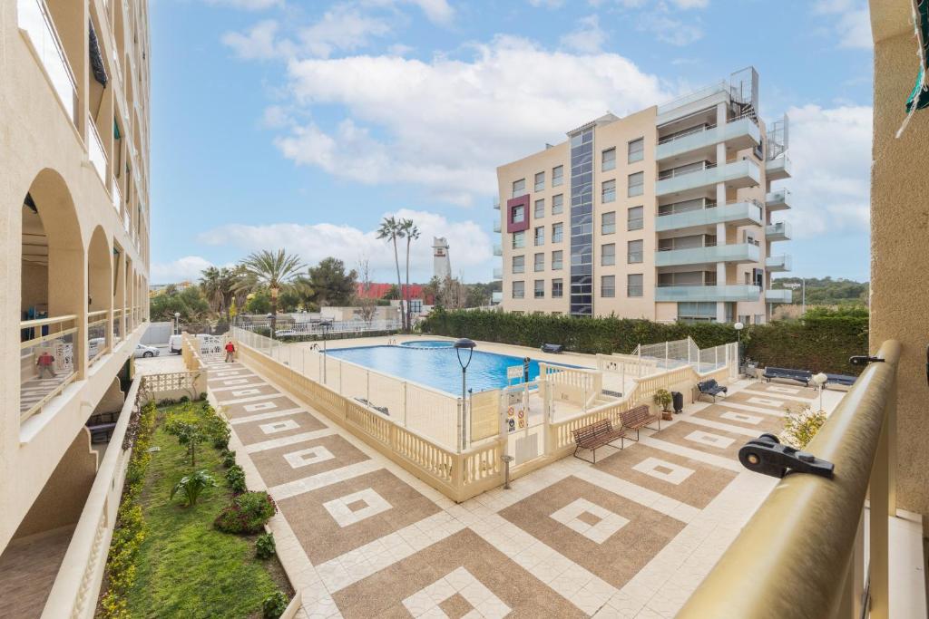 Apartamento con piscina a 250m de la playa - 1
