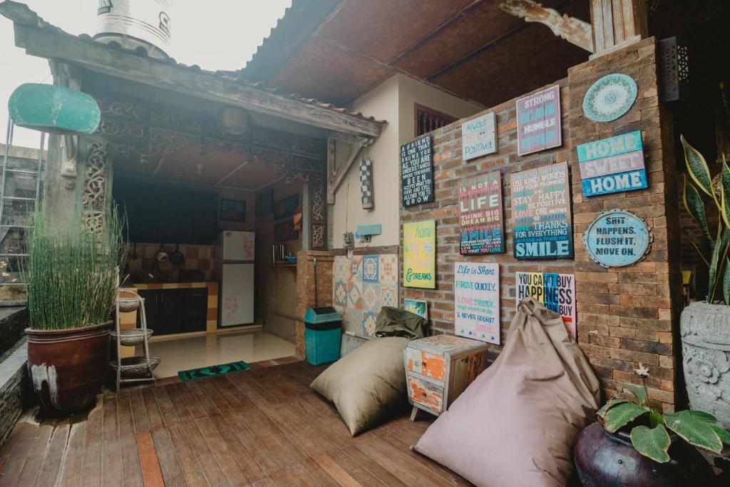 Samblung Mas House photo