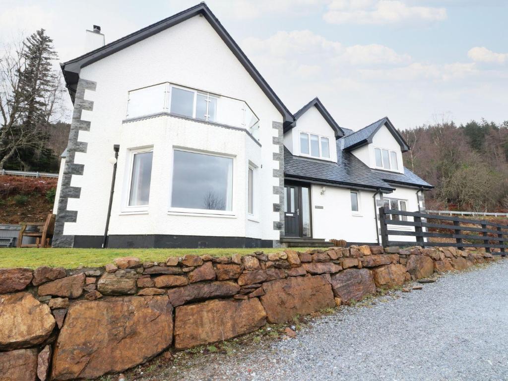 Luxury Highland Home in Scotlands' Great Glen