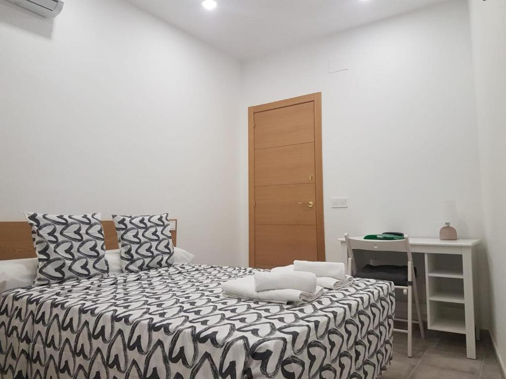 Hospedaje Noviciado — Hotel in Madrid