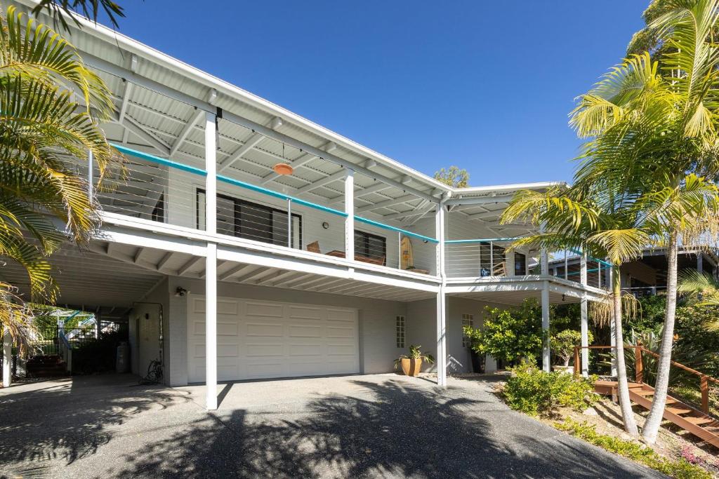 Sea Breeze, Elizabeth Beach