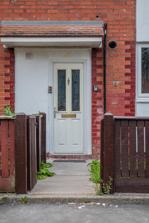 BV Comfy Spacious 3 Bedroom House At Tatton Street Manchester