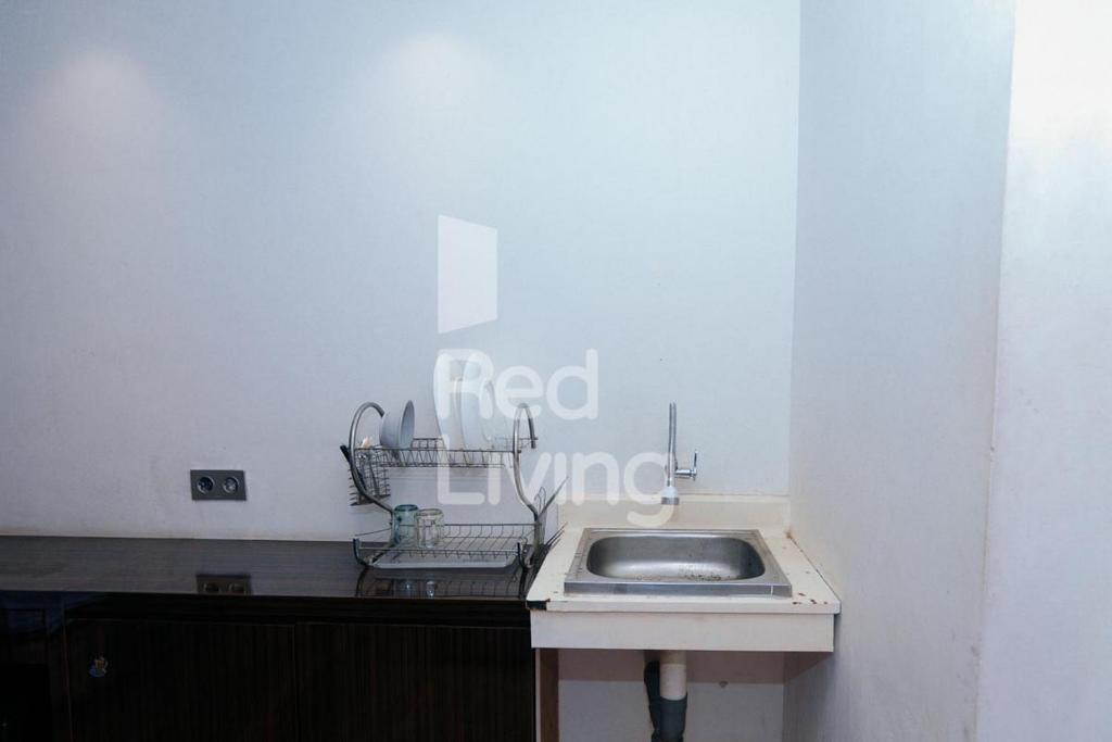 RedLiving Apartemen Bassura City  Aokla Property Tower Dahlia photo