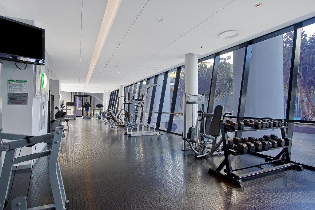 Circle on Cavill Surfers Paradise MID WEEK MADNESS DEAL - Q Stay photo