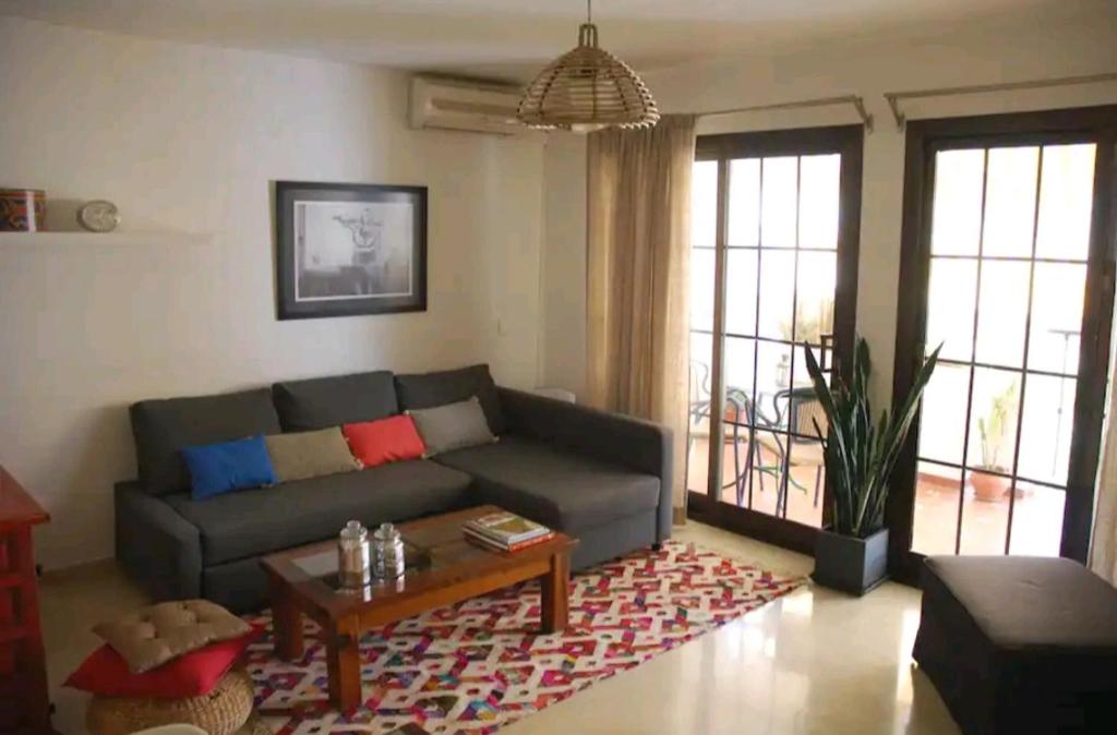 Apartamento con piscina - 4