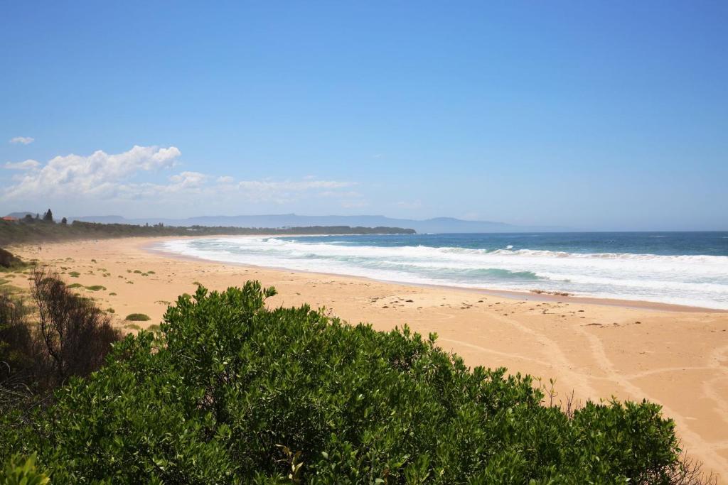 Sunbaker Pet Friendly Awards Finalist 4 Mins Walk to Culburra Beach photo