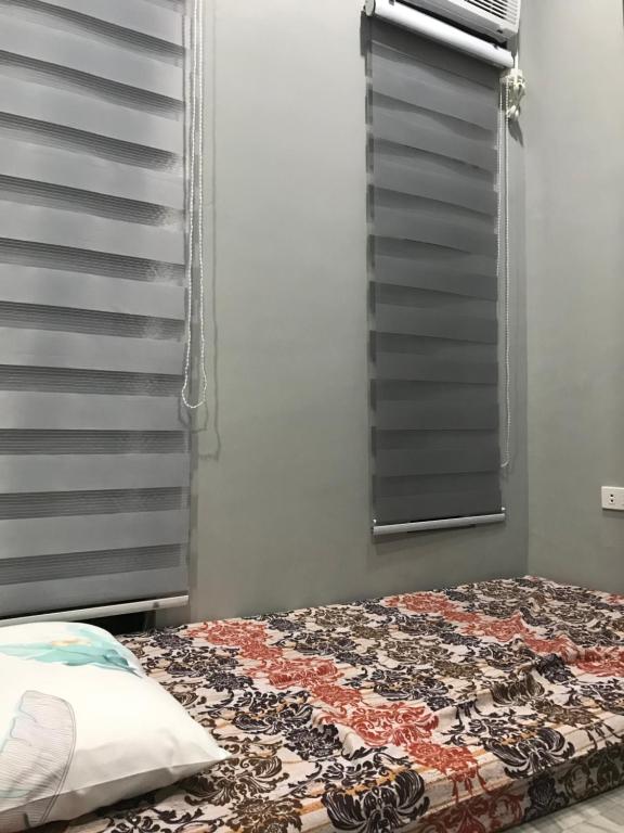 2-Storey Rental Unit w/ Garage in Balanga Bataan photo