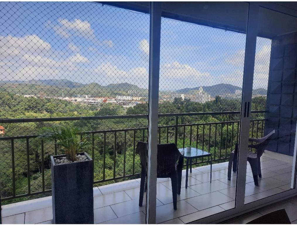 Hermosa vista a la naturaleza en plena ciudad de Panama — Hotel in Panama City