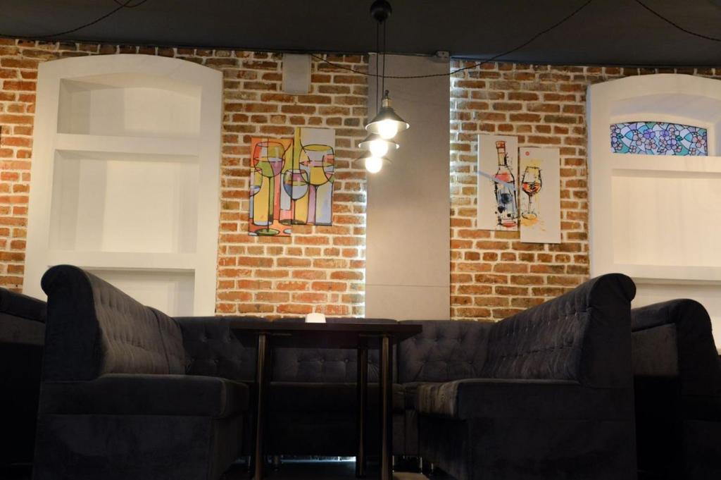 악사이 호텔 객실 내부