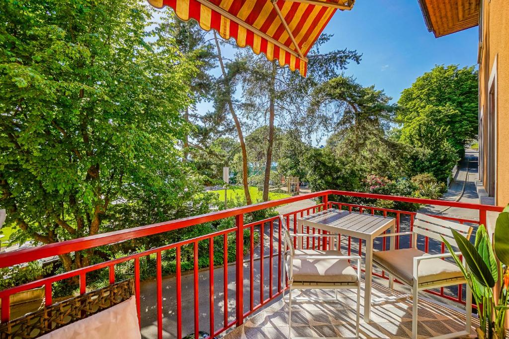 Tropical studio with a balcony - Lake View - 2