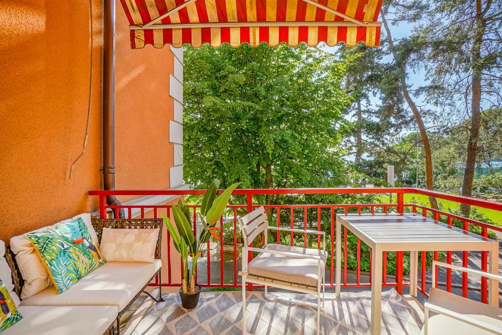 Tropical studio with a balcony - Lake View - 3
